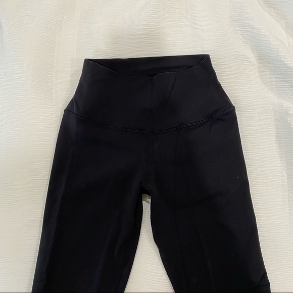 Alo Yoga 7/8 High Waist Airbrush Leggings - Picture 3 of 7